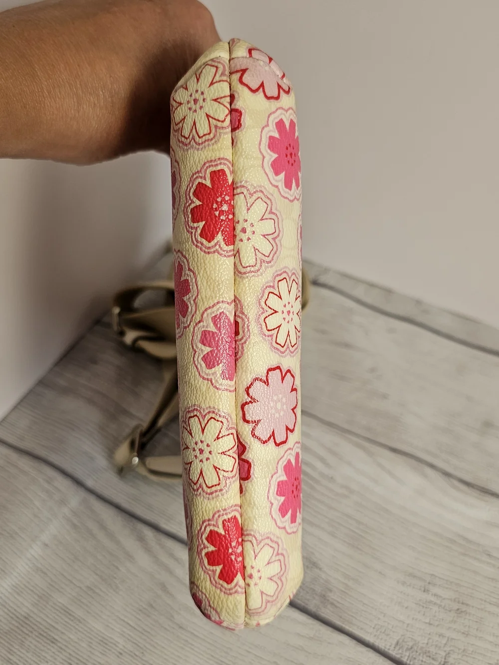 Coach Flower Art Daisy Floral Print Crossbody Swingpack & Wristlet/Wallet Set